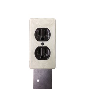 DUPLEX OUTLET ASSY w / MOUNTING BRACKET & CORD